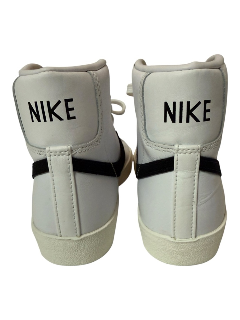 Nike Women’s Blazer Mid ‘77 Vintage White /Black.  Size 9.  New, No Tags